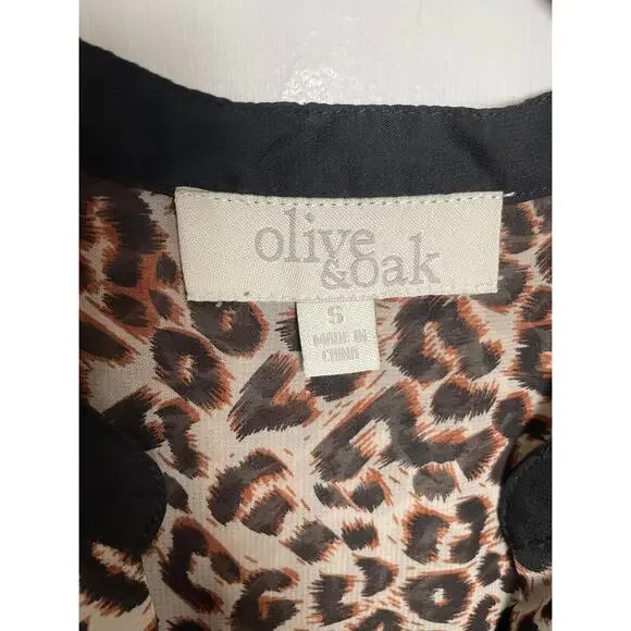 Olive & Oak Sheer Leopard Print Blouse Long Sleeve Button Up Top Relaxed Fit S - Picture 4 of 9